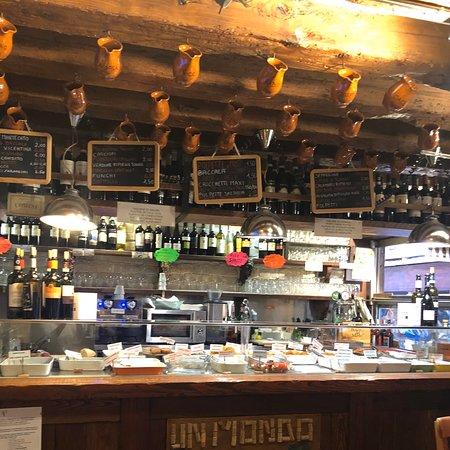 Un Mondo Di Vino